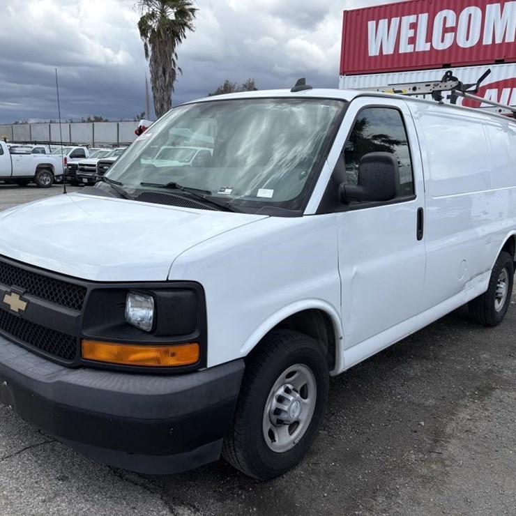 2017 CHEVROLET EXPRESS 2500