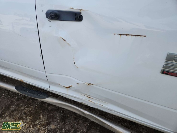 2013-dodge-2500-image-33