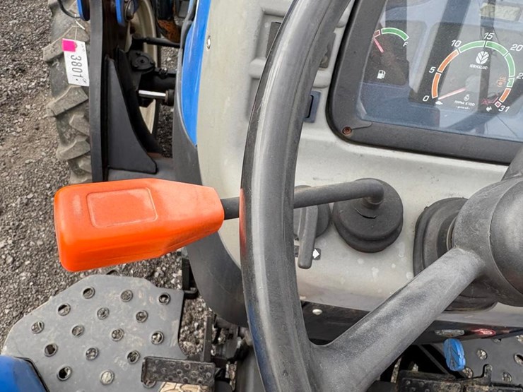 new-holland-45-image-34