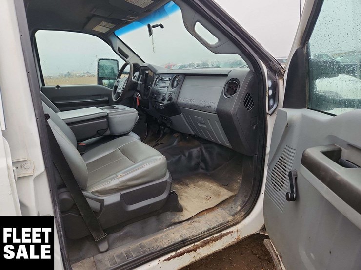 2015-ford-f550-image-21