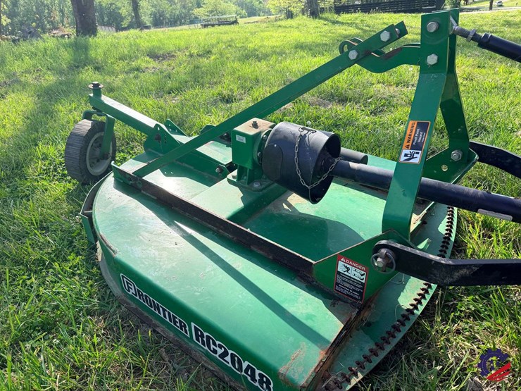 2025-john-deere-1023e-image-11