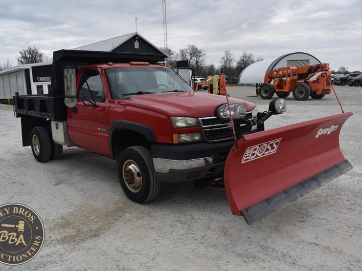 2003-chevrolet-3500-image-12