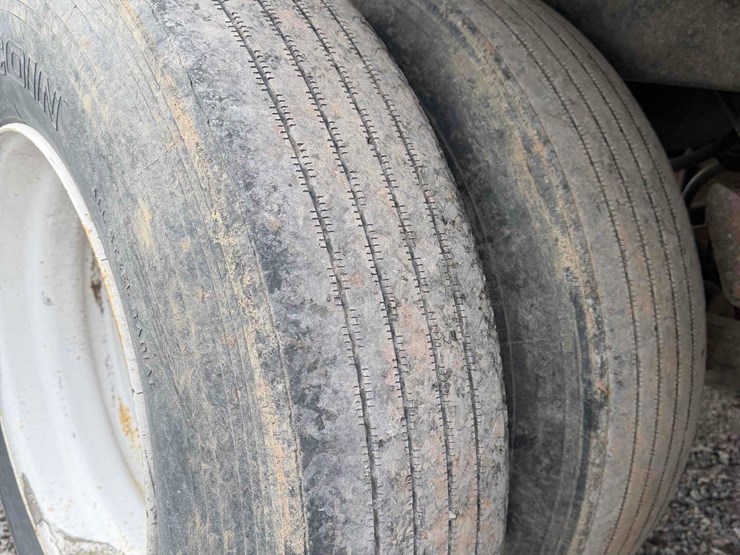 1992-dorsey-walking-floor-image-11