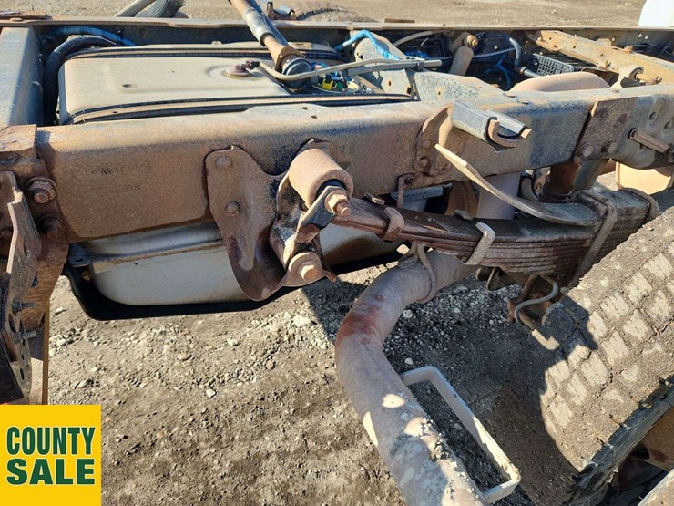 2013-ford-f550-image-48