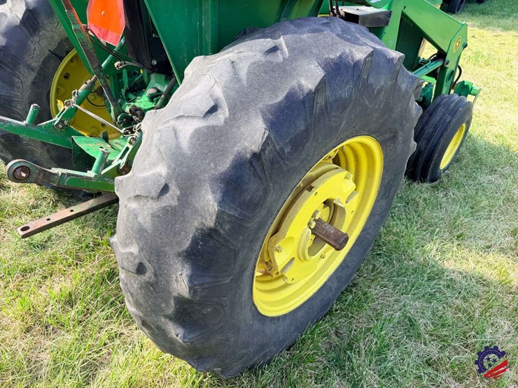 john-deere-2640-image-15