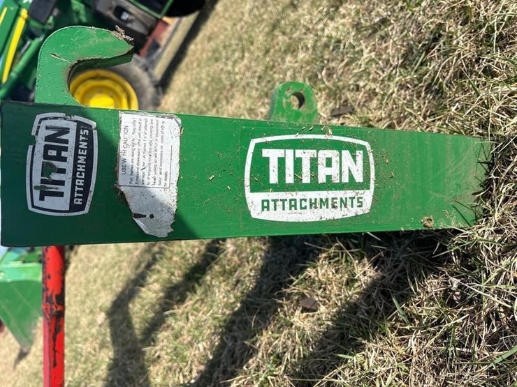 titan-loader-bale-spear-image-4