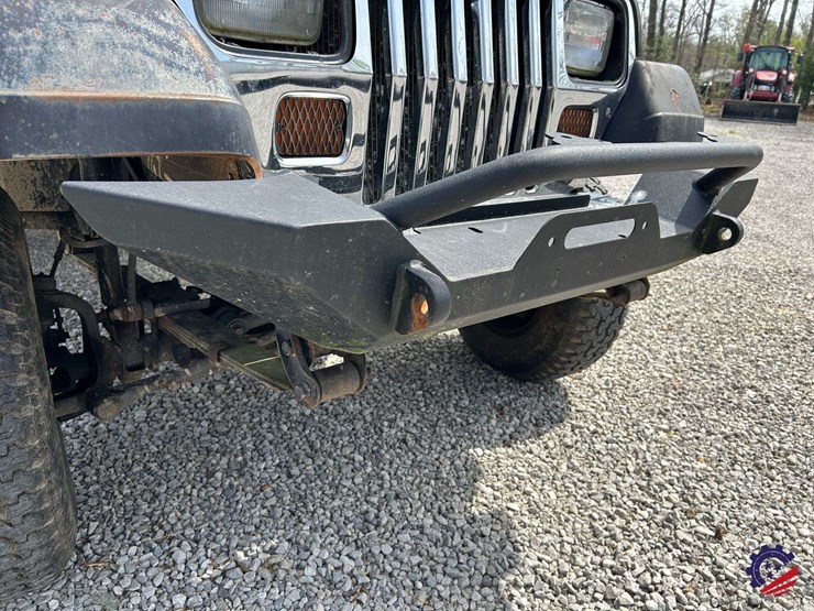 1994-jeep-wrangler-image-32