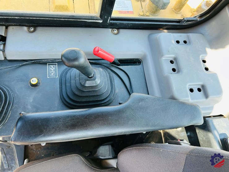 2022-komatsu-d65px-18-image-70