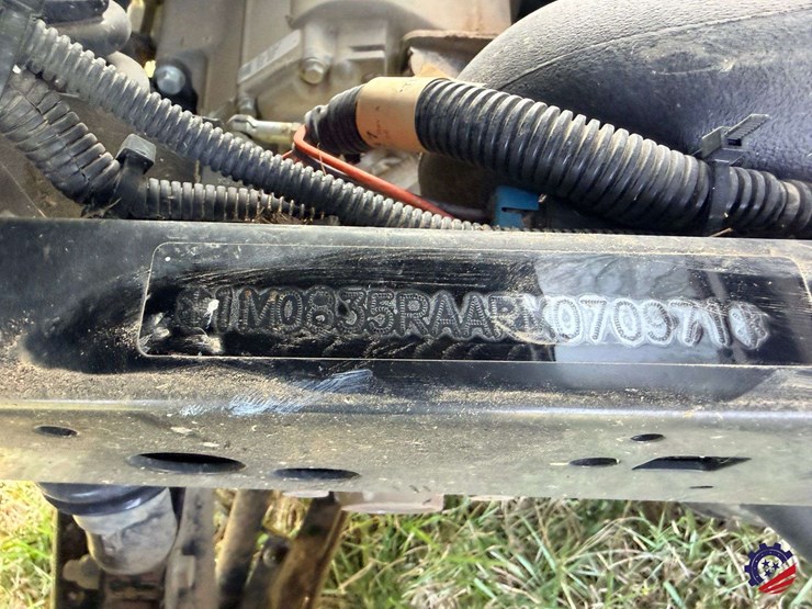 2024-john-deere-gator-xuv-835r-image-43