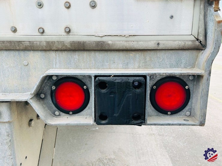 2015-vanguard-53-ft-image-29