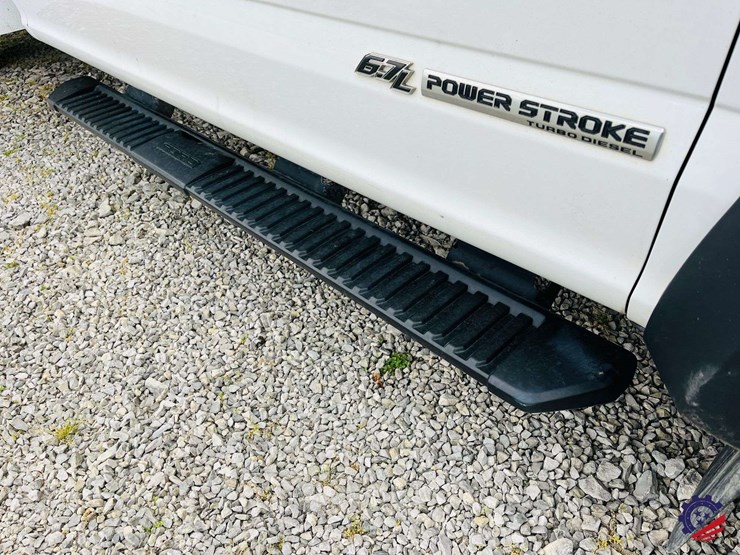 2018-ford-f550-image-18