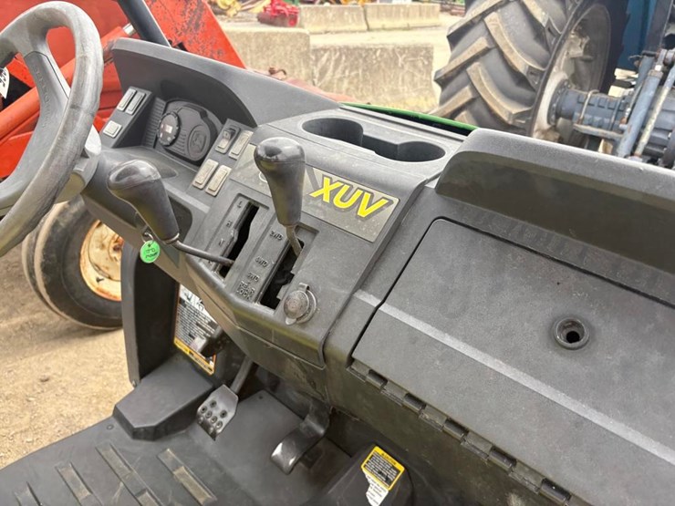 john-deere-gator-image-13