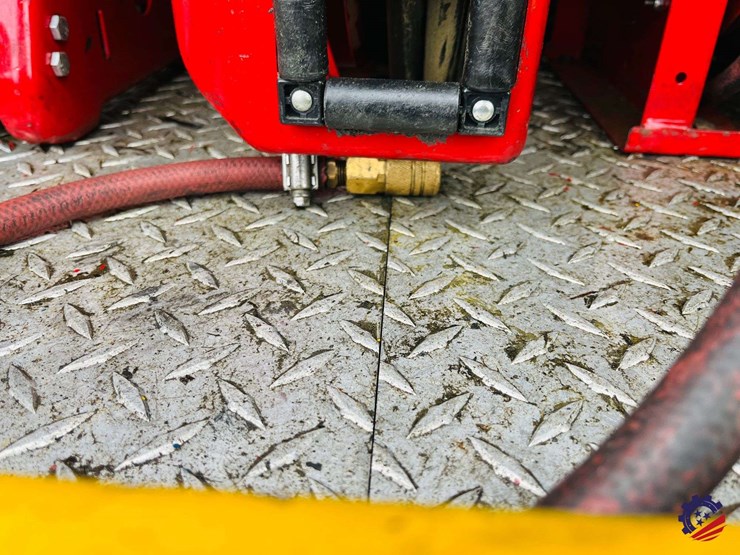 2009-gmc-savana-s/a-enclosed-roadside-service-truck-image-45