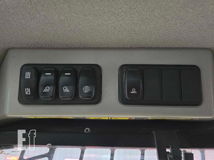 2021-caterpillar-289d3-image-20