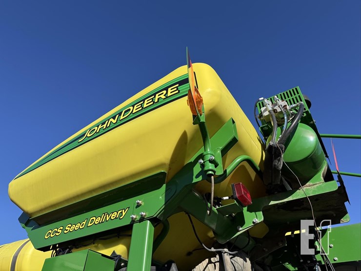 john-deere-1770-image-31