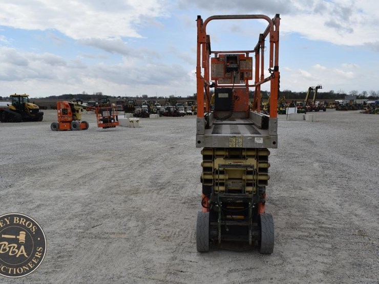 2006-jlg-2630es-image-4