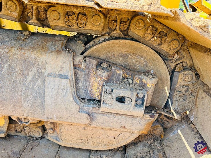 2023-komatsu-d65px-18-image-22