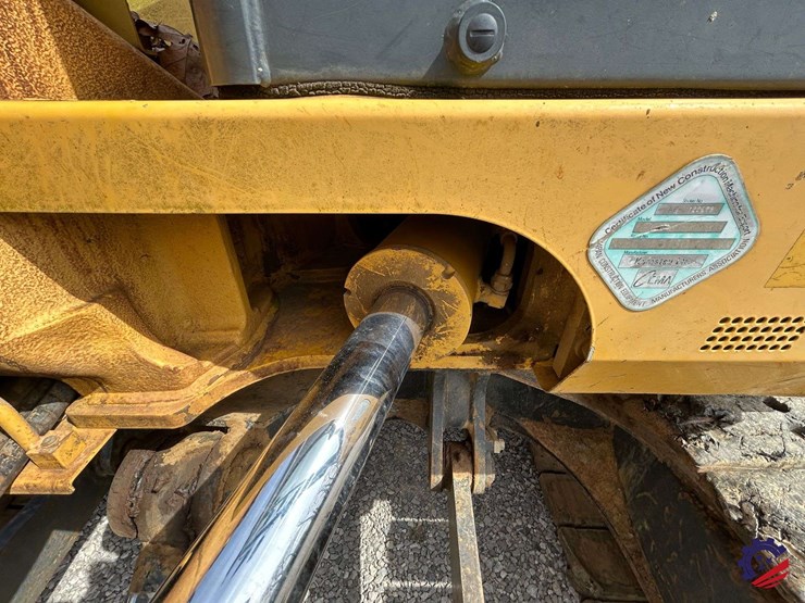 2009-komatsu-pc88mr-8-image-61