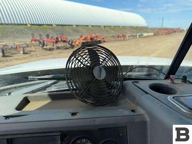 2000-mack-ch612-image-48