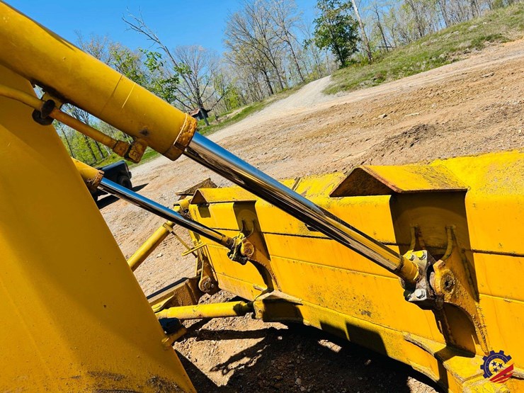 2023-komatsu-d65px-18-image-26