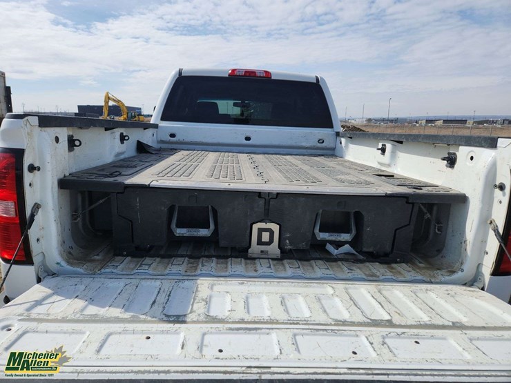 2016-gmc-sierra-2500hd-image-15