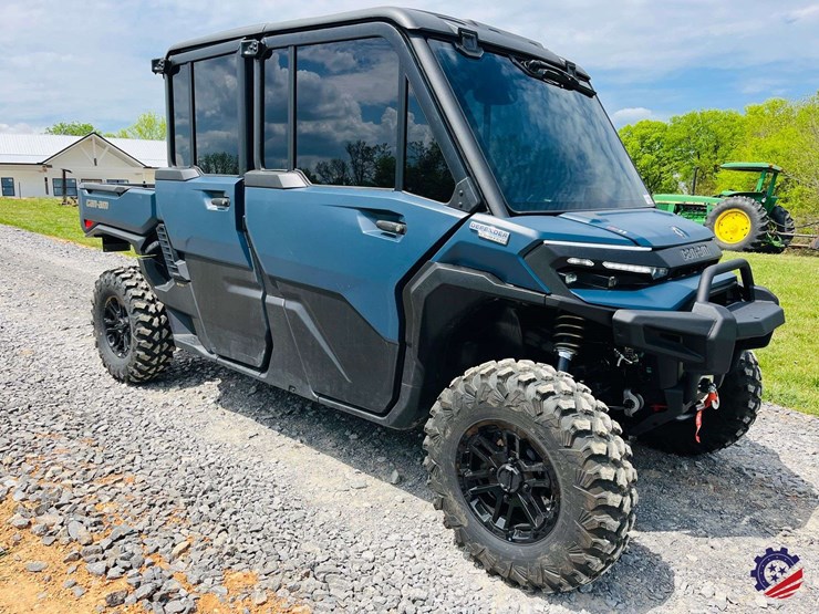 2026-can-am-defender-limited-hd11-triple-image-9