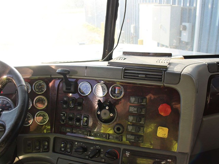 2018-freightliner-glider-3alxfbcg5jdju6490-mileage:-878554-image-40