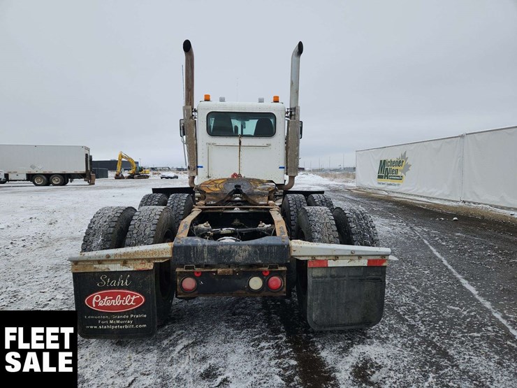 2015-peterbilt-367-image-4