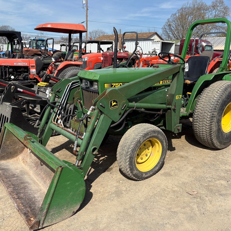JOHN DEERE 750