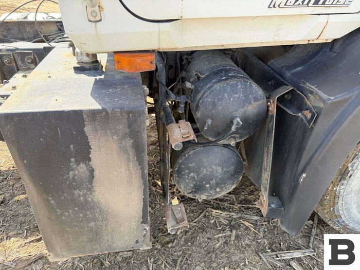 2000-mack-ch612-image-30