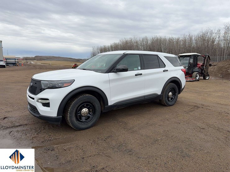 2020-ford-explorer-police-interceptor-image-1