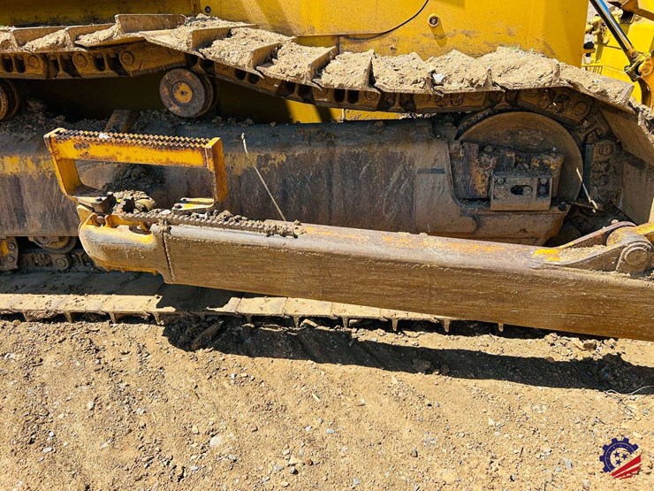 2023-komatsu-d65px-18-image-40