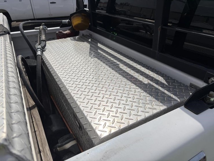 2012-gmc-sierra-2500-image-9