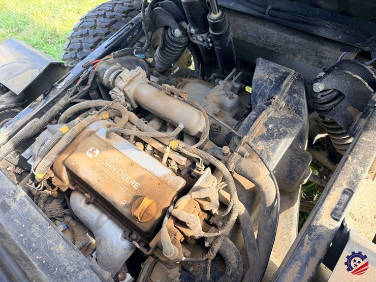 2023-john-deere-gator-xuv-835r-image-41