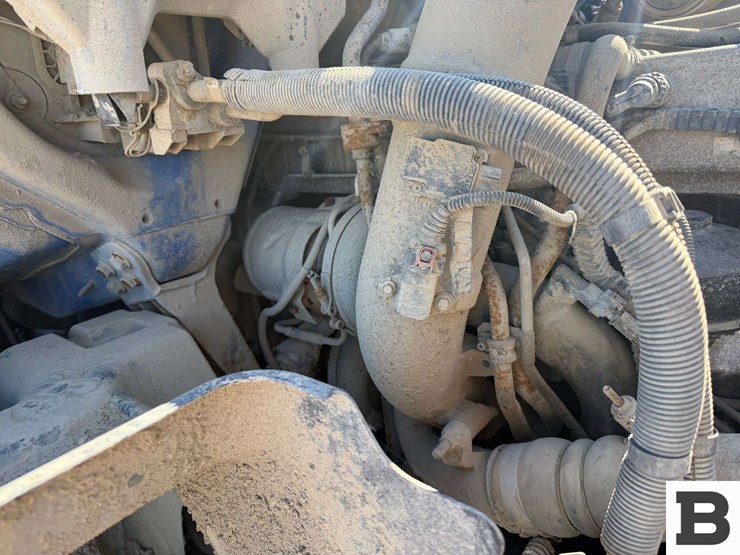 2013-international-prostar-image-39