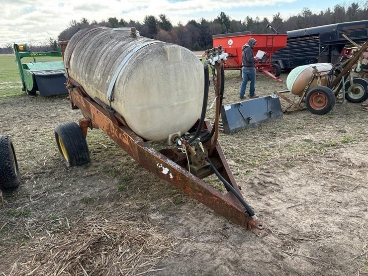 500gal-tank-on-trailer-image-4