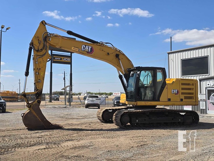 2020-caterpillar-323-image-1