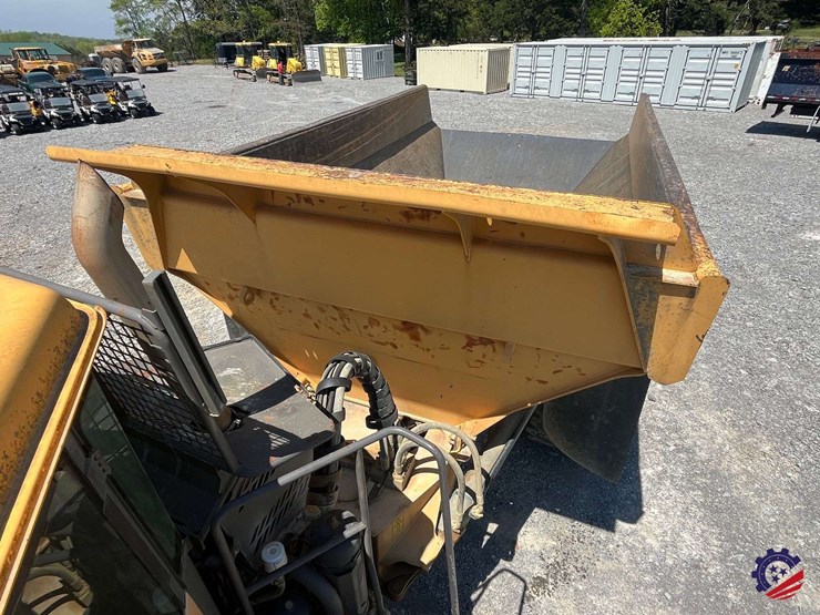 2010-volvo-a40e-image-55