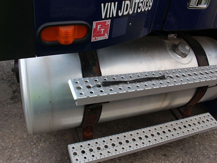 2018-freightliner-semi-3alxa7007jdjt5039-mileage:-does-not-run-image-24