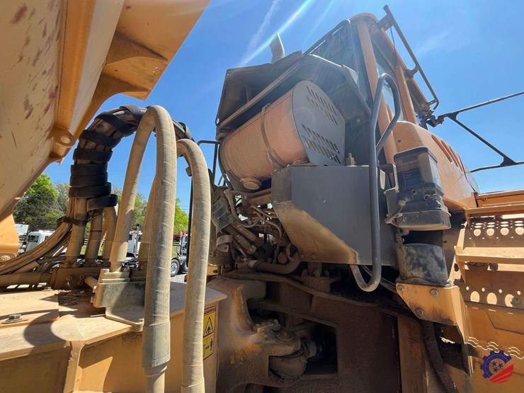 2010-volvo-a40e-image-45