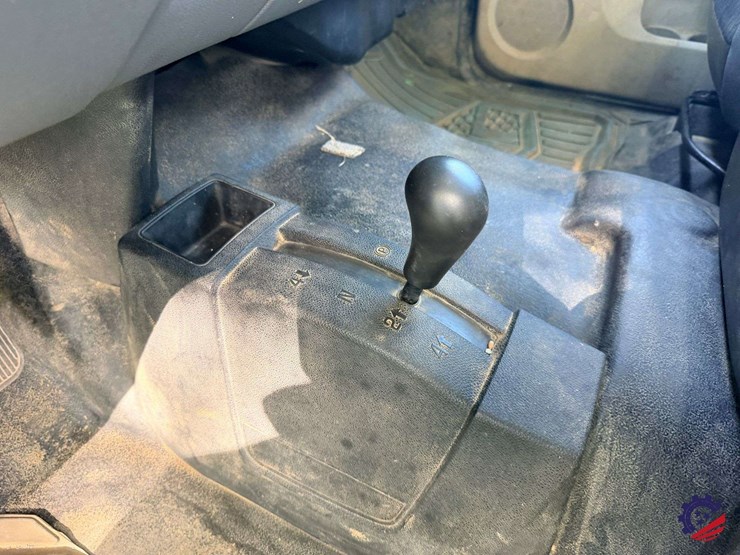 2012-chevrolet-silverado-2500hd-image-29