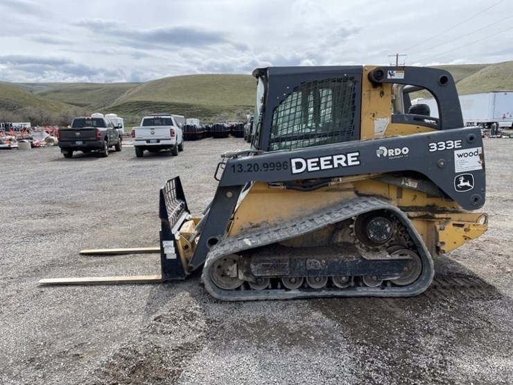 2013-deere-333e-image-2