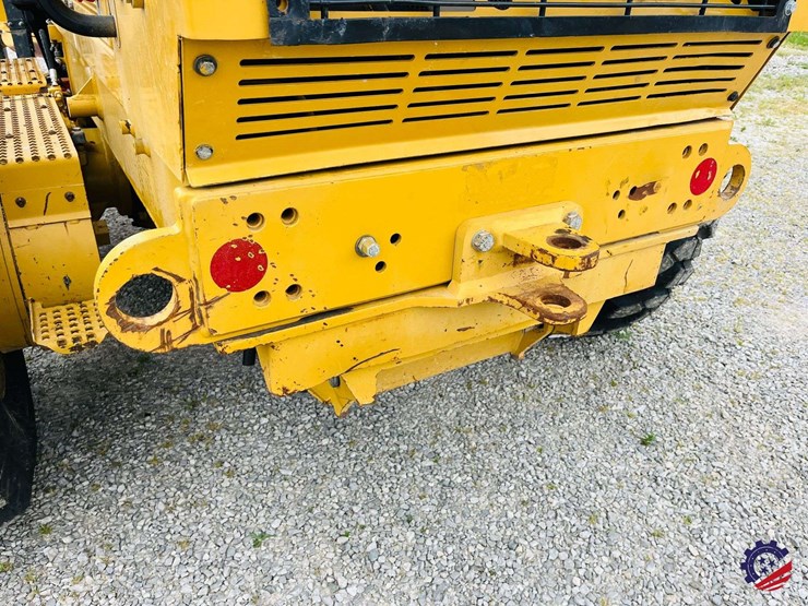 2010-caterpillar-120m-image-68