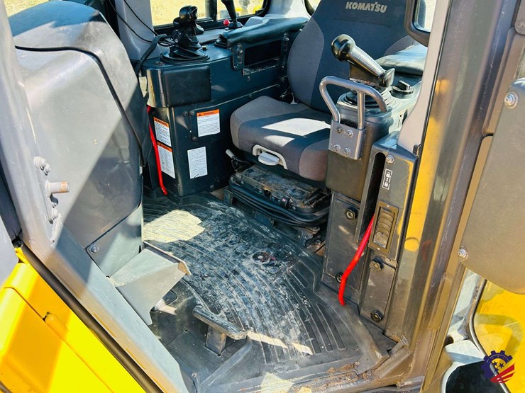 2022-komatsu-d65px-18-image-67