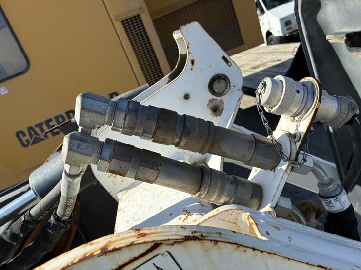 2015-bobcat-mt52-image-8