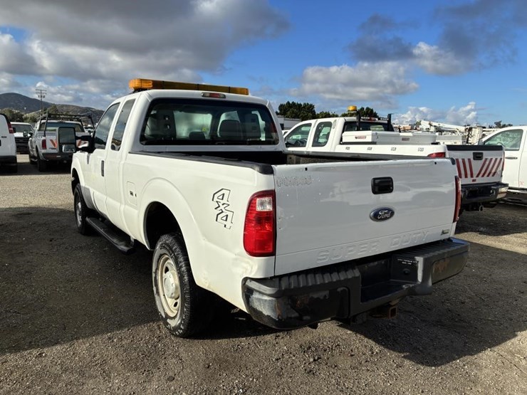 2011-ford-f250-image-4