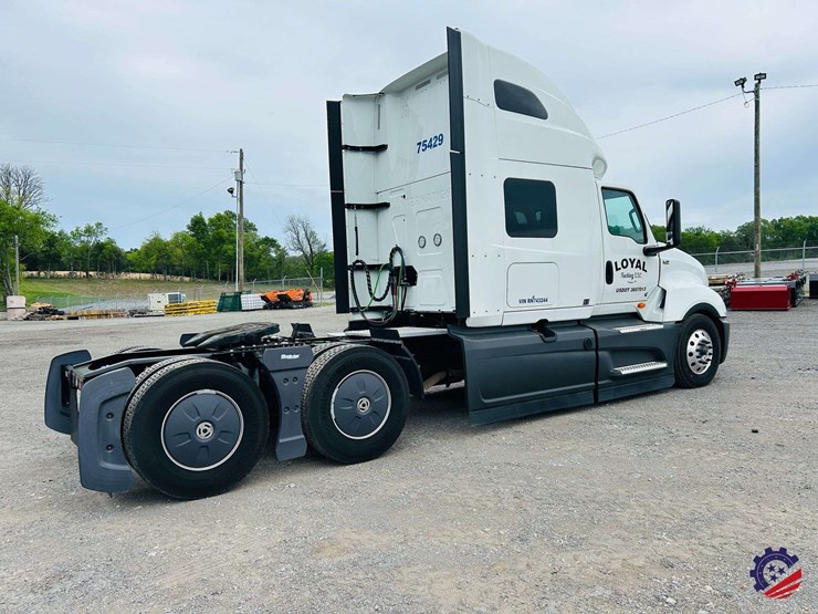 2024-international-lt62f-t/a-truck-tractor-image-4