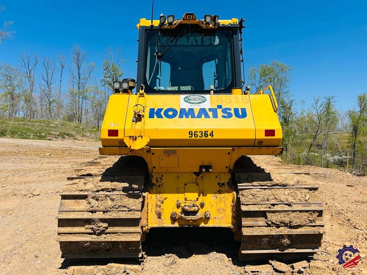 2023-komatsu-d65px-18-image-4