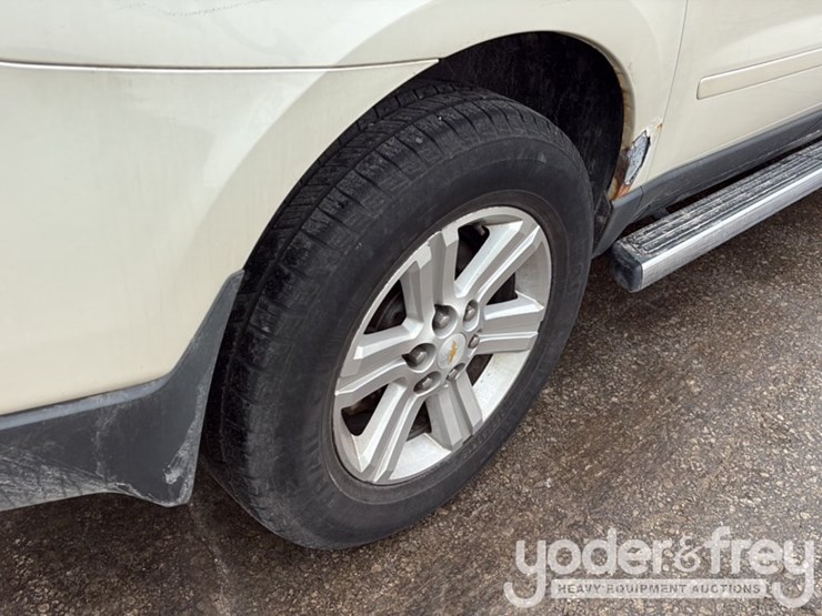 2013-chevrolet-traverse-image-18