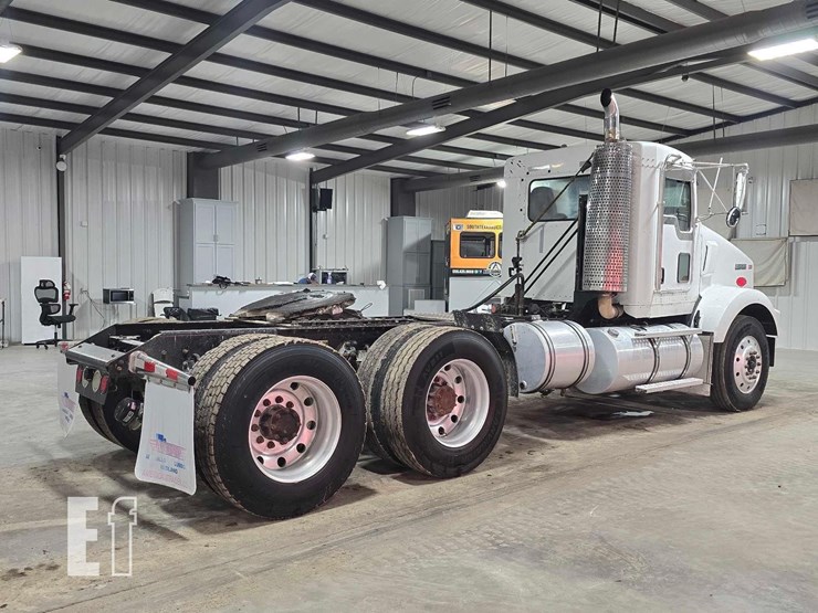 2008-kenworth-t800-image-3